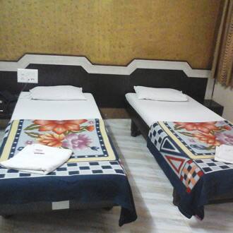 Hotel Venus, Surat 4